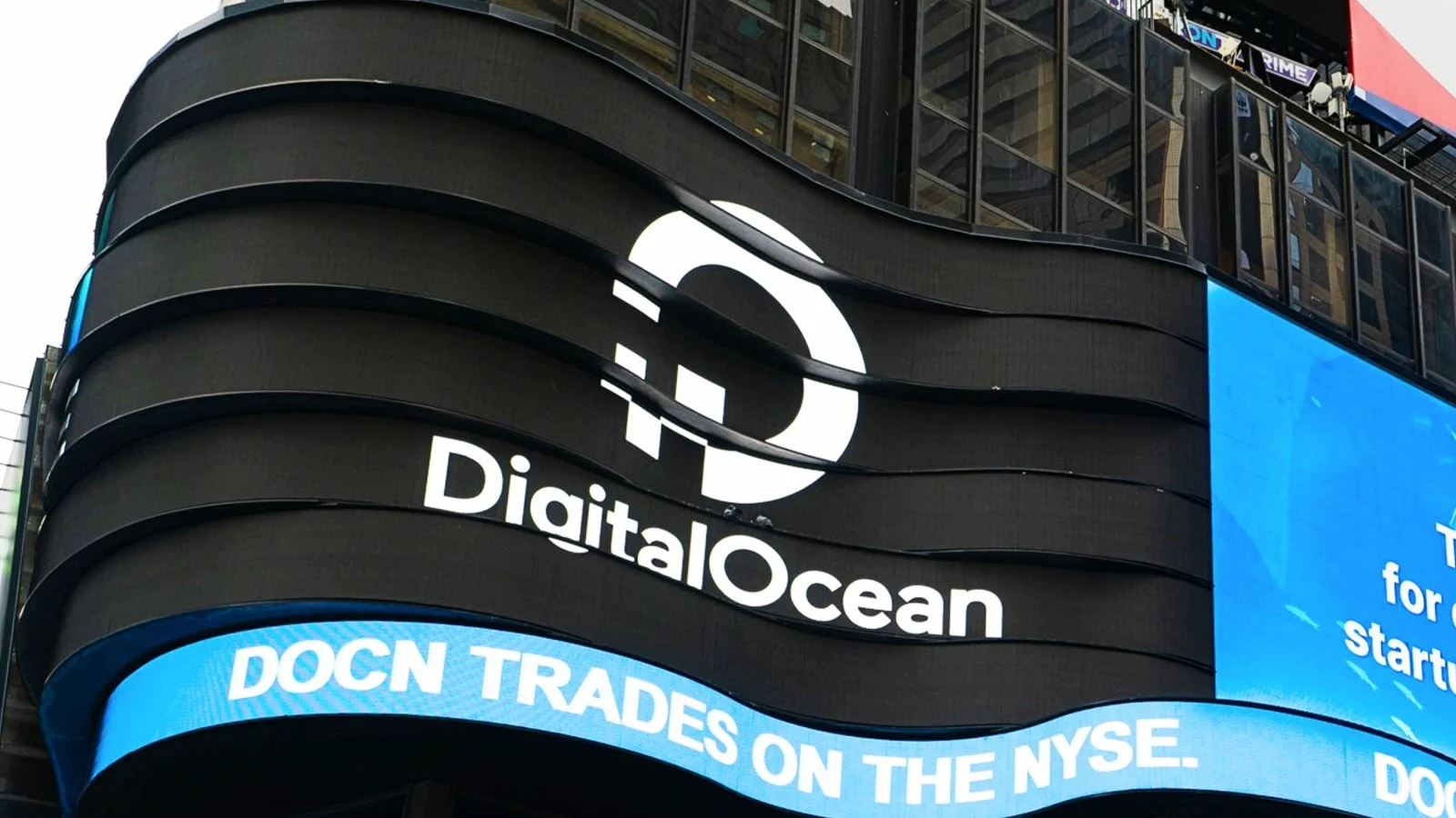 Case Study – DigitalOcean – Evolving from PLG-only to Hybrid Growth Model